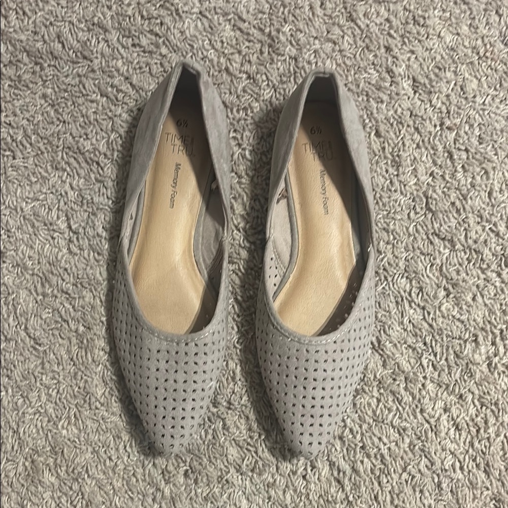 Trendy Women's Flats